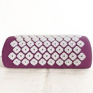 SALE 🛍️ KANJO Acupressure neck pillow in Purple